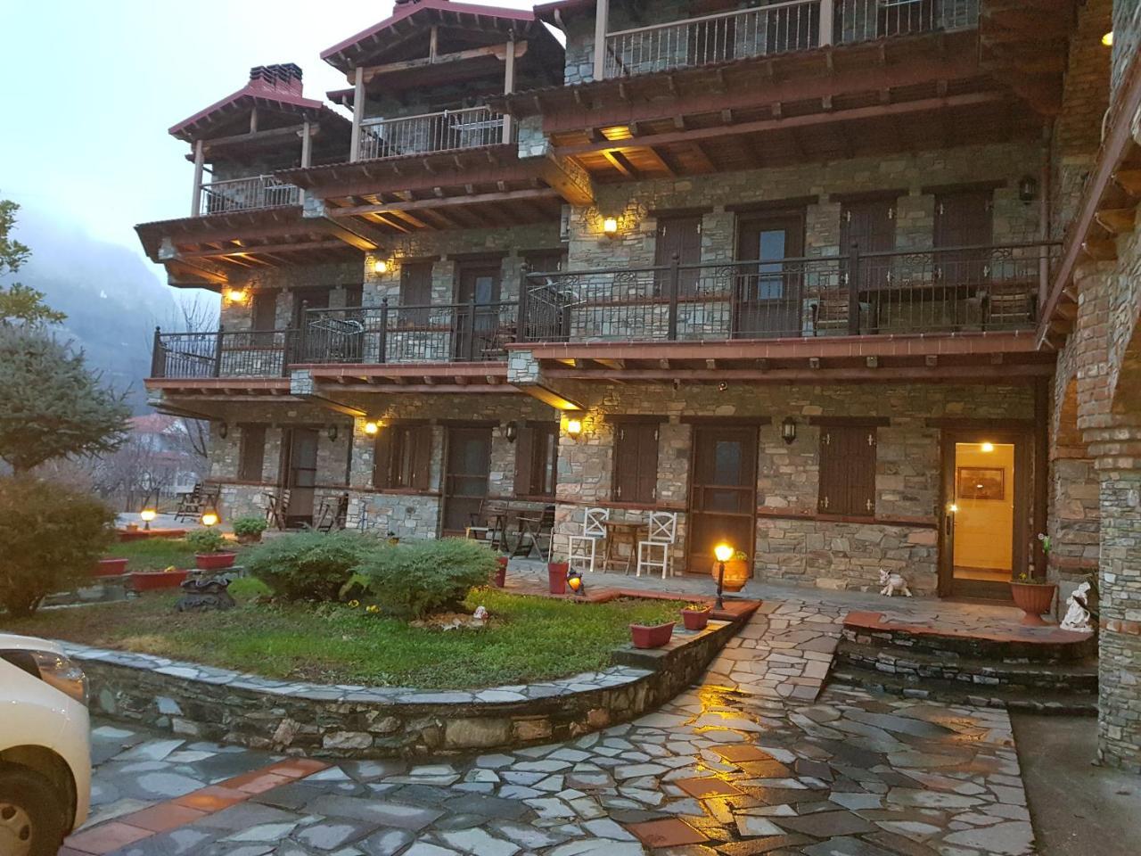 Hotel Παραδοσιακο กาโต ลูตรากี ภายนอก รูปภาพ